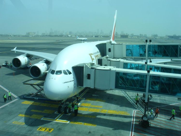 [fly-emirates-luxury-06.jpg]