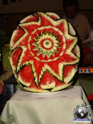 Watermelon carving art - seen at unik4u.blogspot.com