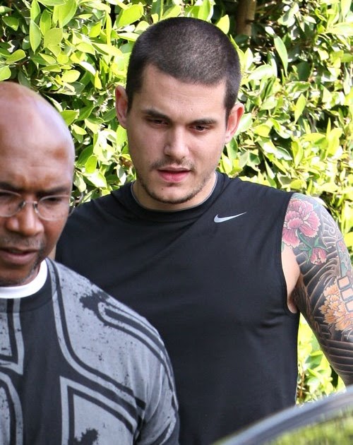 Catt S Commentary John Mayer Is All Buff N Stuff