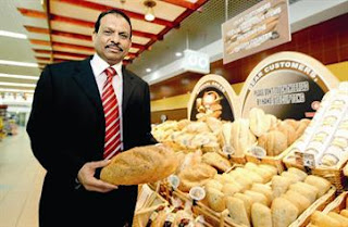 கொக்கு தலையில் வெண்ணெய்! Eb02_yusuffali_28_small