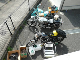 甲羅干ししてるそれぞれの愛車達w