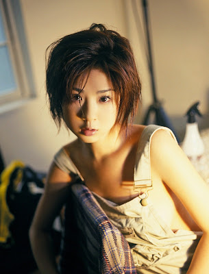 Aki Hoshino_39