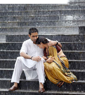 Abishek Bachchan with Vidya Balan bollywood-hindi-indian-desi-film-movie-paa-amitabh-vidya-balan-abishek-bachchan-rediff-review