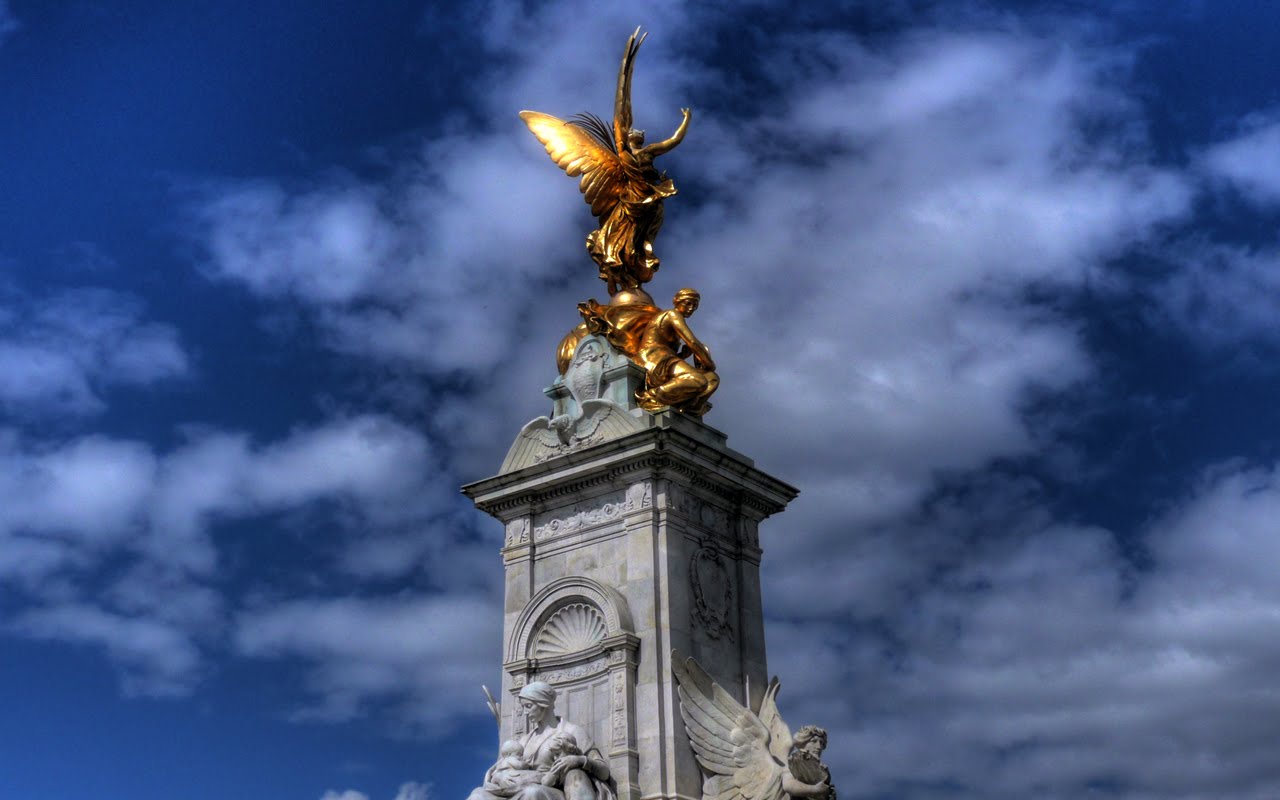 [0135+-+England,+London+HDR.jpg]