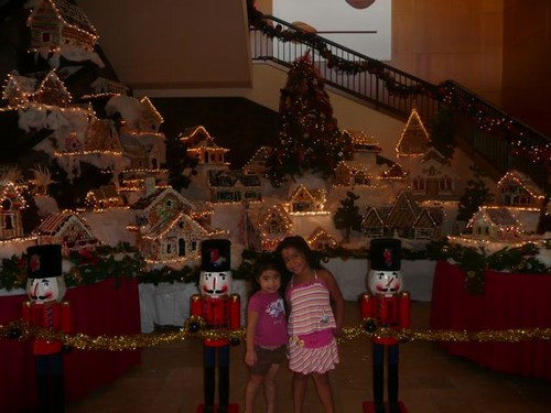 [gingerbread+house+village.jpg]