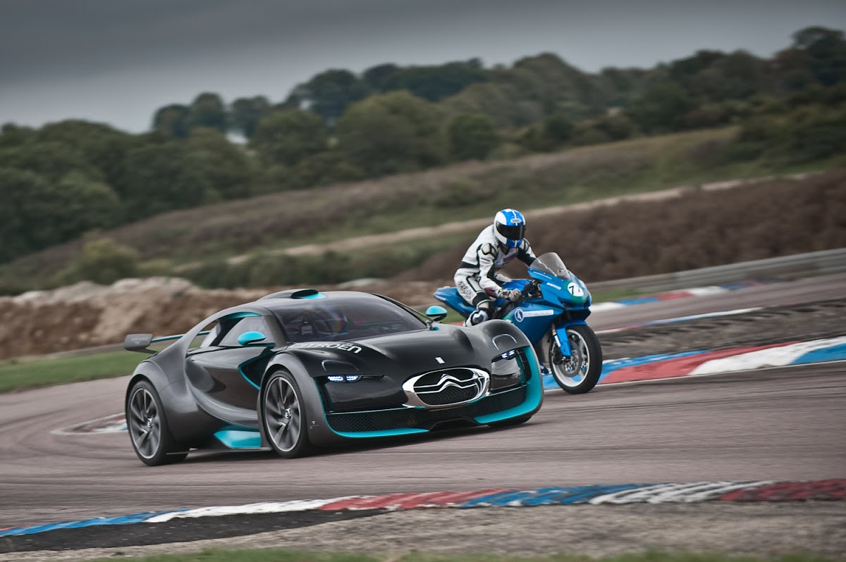 Citroen Survolt vs Agni Z2