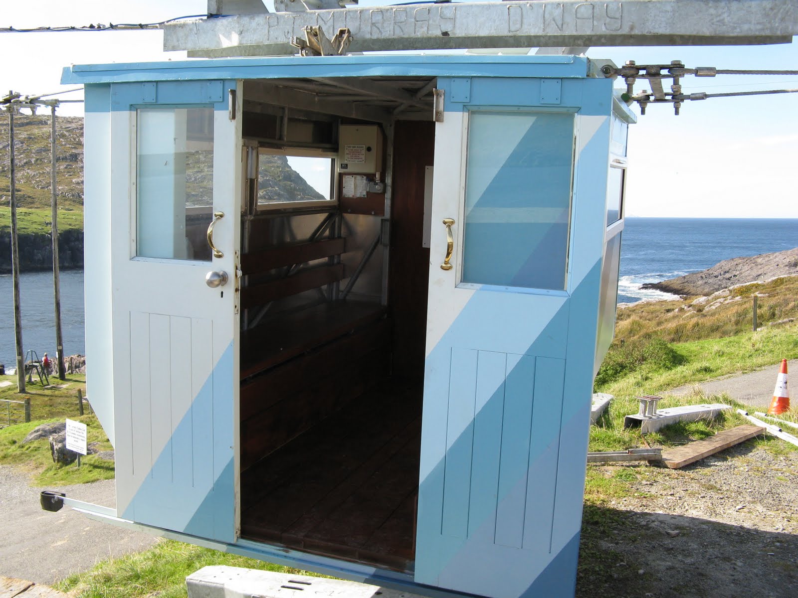 [Dursey+Cable+Car_2.jpg]