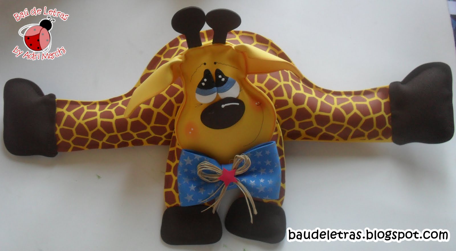 .BAÚ DE LETRAS. E.v.a. e Scrapbook Enfeite para Porta