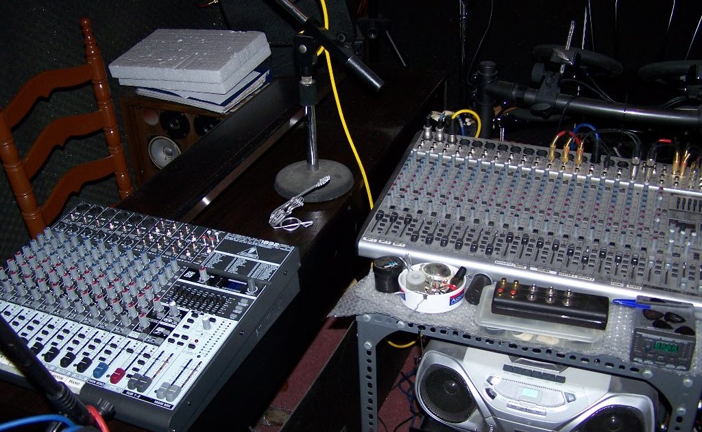 AntAnt gear, ideas and modifications! Mixer Consoles, floor setup and