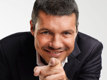 http://4.bp.blogspot.com/_IlanyycXhiQ/Sf4qVdpuevI/AAAAAAAAIMg/YHy14z3w5Cc/s400/tinelli2009.jpg