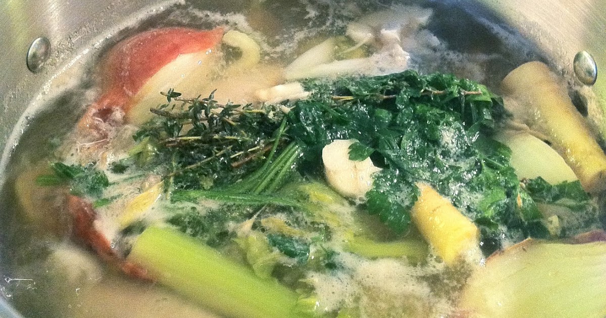 Jen's Gone Paleo Homemade Chicken Stock