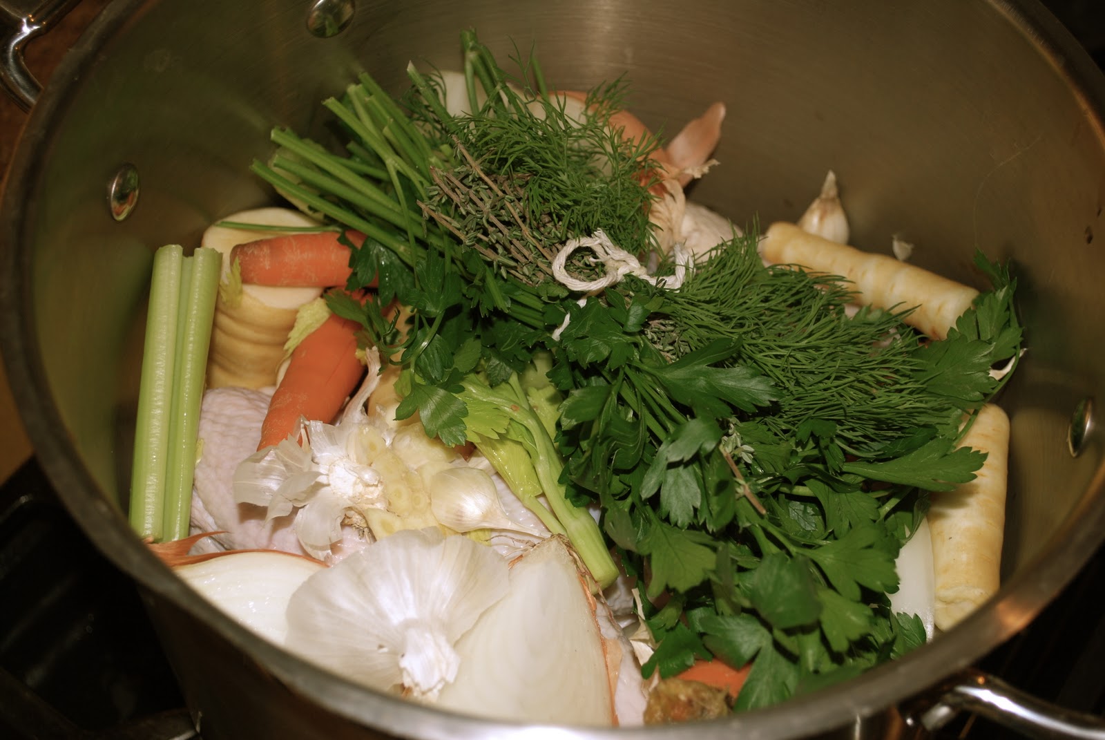 Jen's Gone Paleo Homemade Chicken Stock