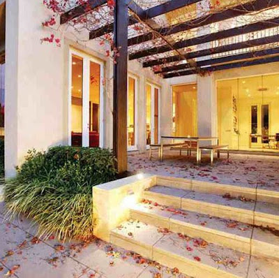 Modern Townhouse-Somers Avenue