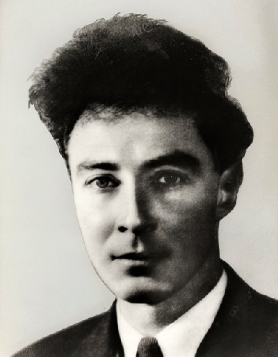 [J.+Robert+Oppenheimer.jpg]
