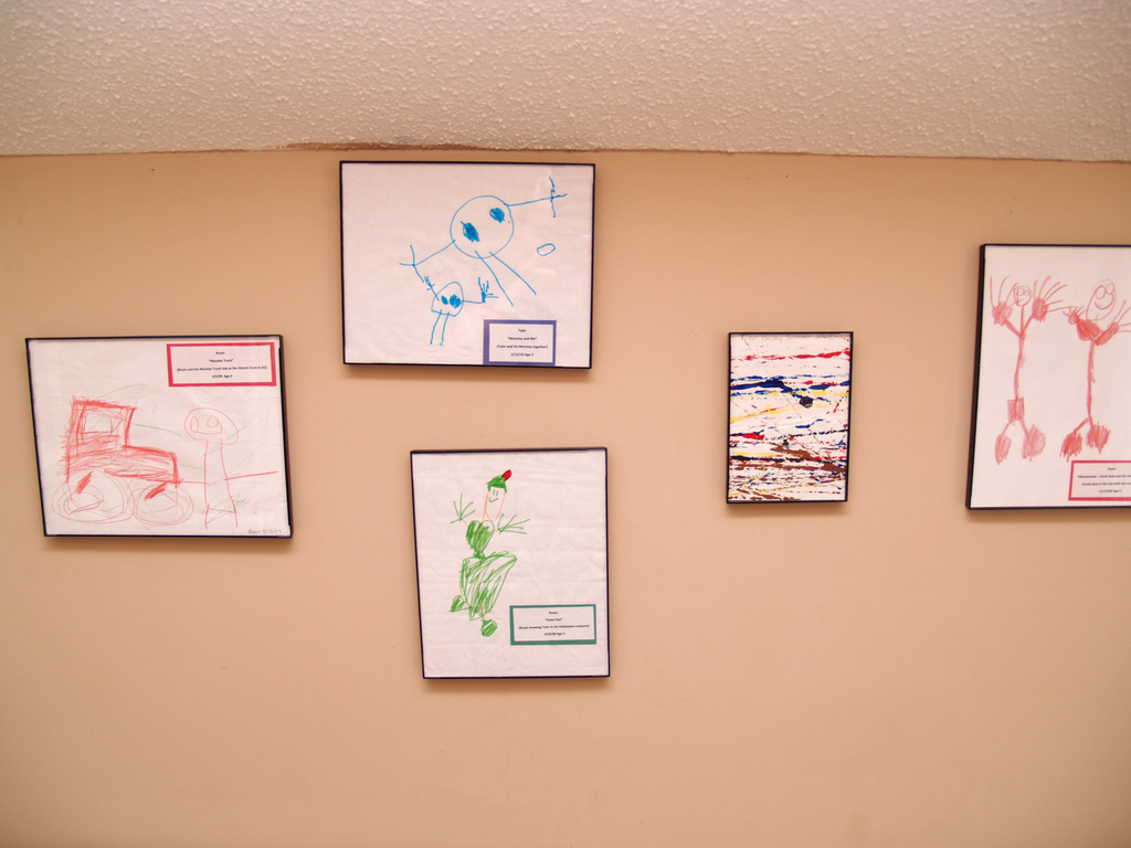 Two cute ways to display your child's artwork Housewife Eclectic