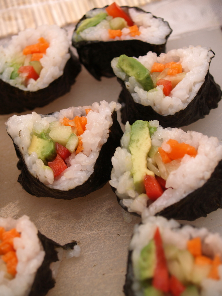 Simple Homemade Sushi - Housewife Eclectic