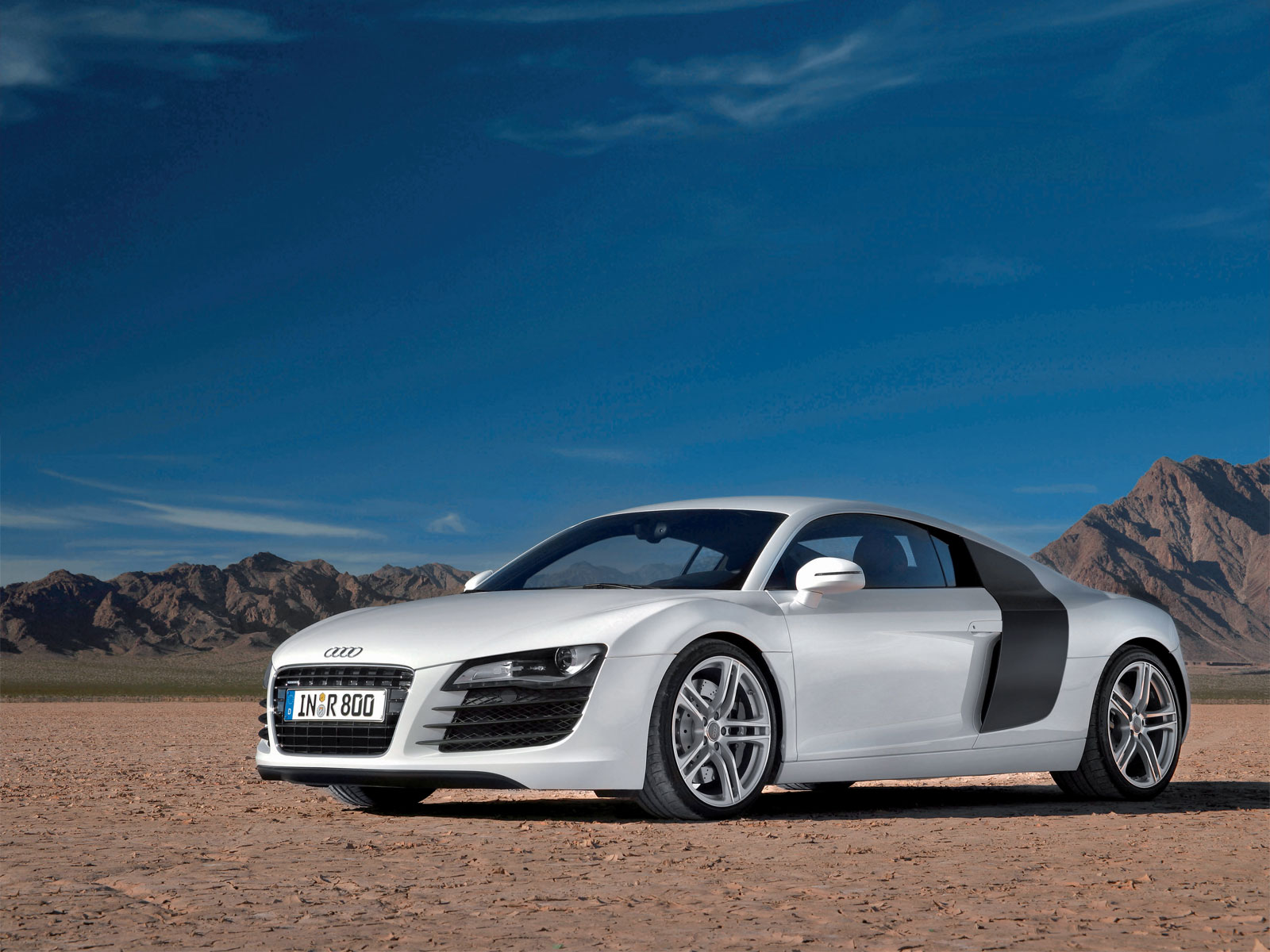 http://4.bp.blogspot.com/_Iq1fkO6qus0/TR_DGR2kE8I/AAAAAAAAAdY/Voy8eHQ-p3c/s1600/HD-Audi-Wallpapers_0101201104.jpg