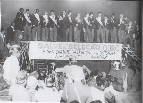 [comemora&Atilde]