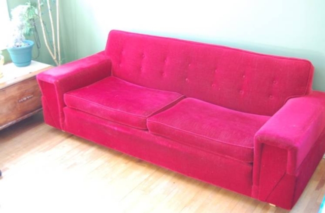[pink+couch.jpeg]