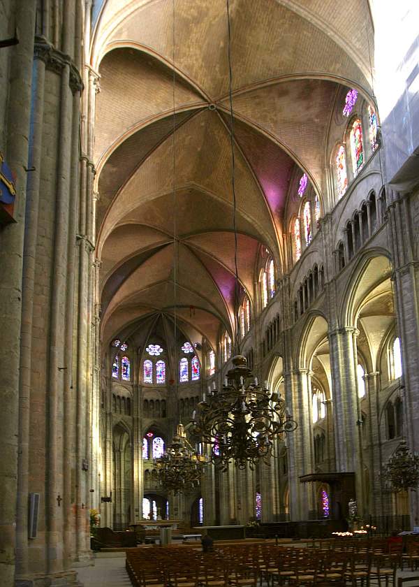 [Bourges,+catedrais+medievais.jpg]
