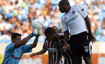 Fernando Henrique falha novamente