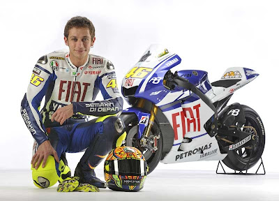 2010 Fiat Yamaha YZR-M1 Valentino Rossi Image