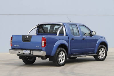 2010 Nissan Navara ST-X Car Gallery