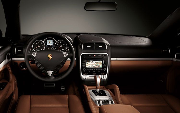 2011-Porsche-Cayenne-S-Hybrid-Interior.j