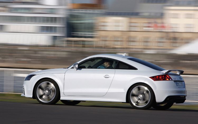 audi tt 2011 blogspotcom. 2011 Audi TT Side View