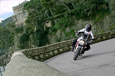 2011 Ducati Monster 796 Test Road