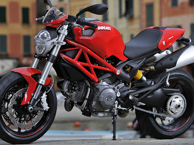 2011 Ducati Monster 796 First Look