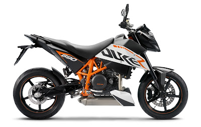 2010 KTM 690 Duke R Wallpaper