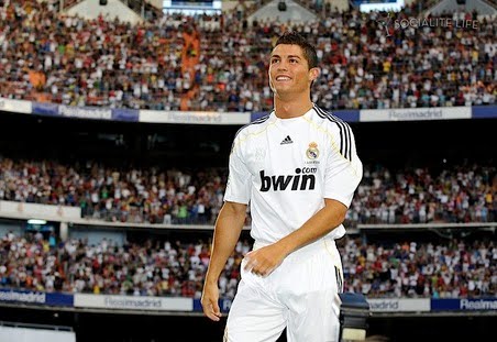 [Cristiano-Ronaldo-Real-Madrid-Football-Player.jpg]