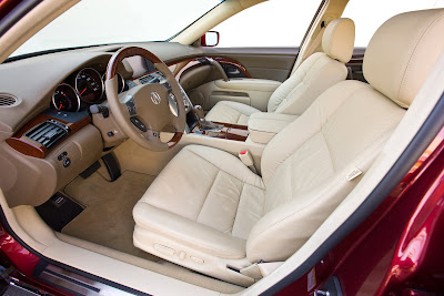 2010 Acura RL Front Seats