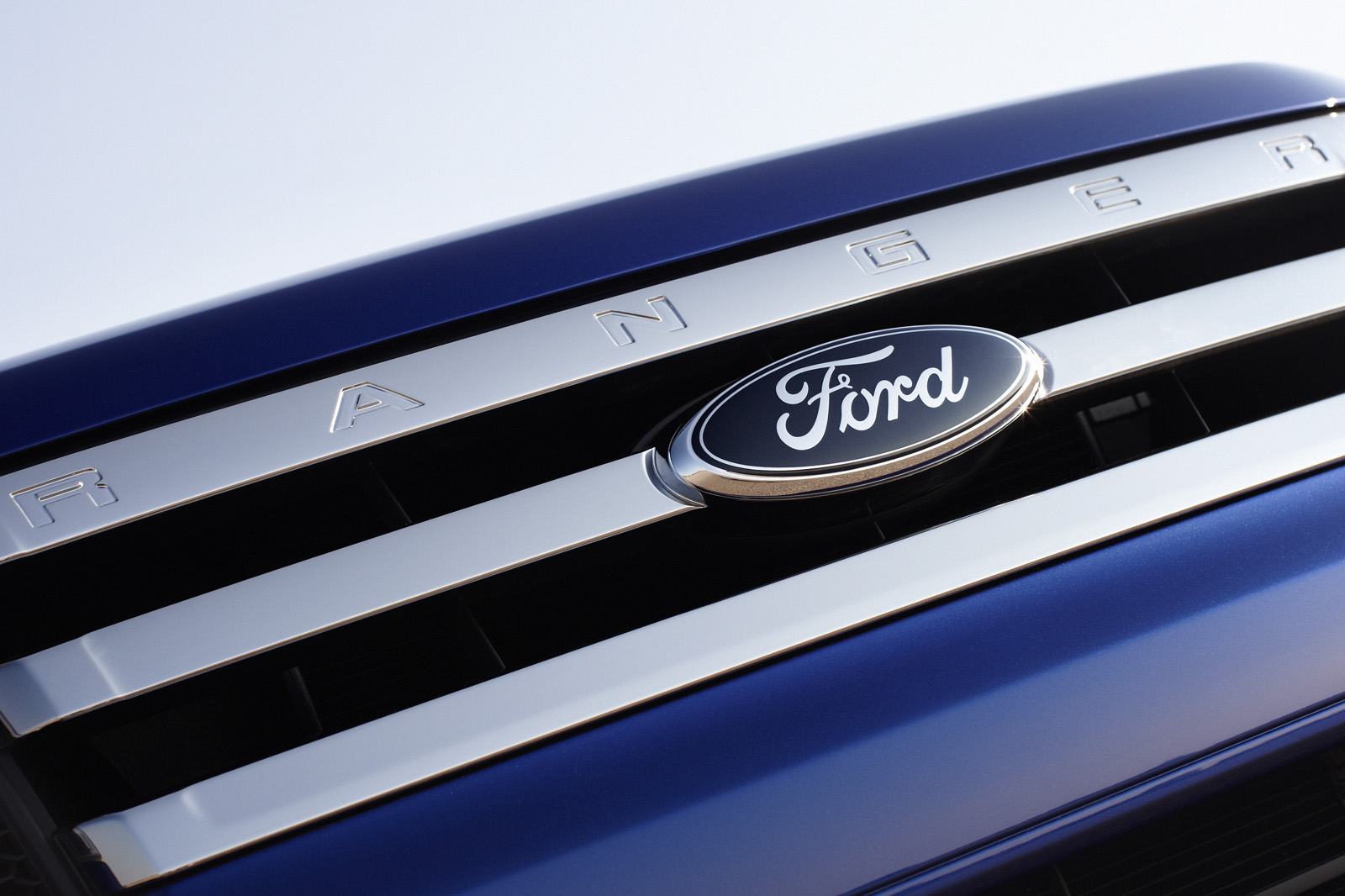 http://4.bp.blogspot.com/_J3_liDBfbvs/TLsGwwLb0PI/AAAAAAAAzCU/yvCx0j58R7w/s1600/2011+Ford+Ranger+T6+Badge.jpg
