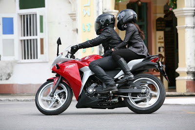 2011 Honda CBR250R First Image