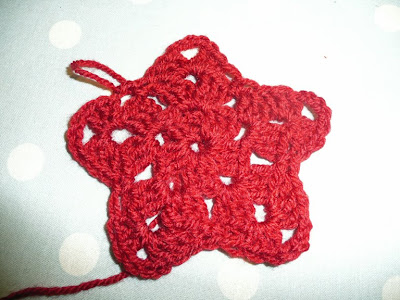 Crochet Christmas Star ornament: beadpatterncentral