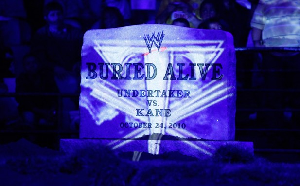 مسيرة Kane من الألف إلى اليآء Undertaker+vs.+Kane+%E2%80%93+Buried+Alive+Match
