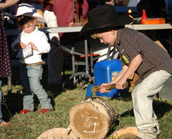 [dash+chop+girls1+e.jpg]