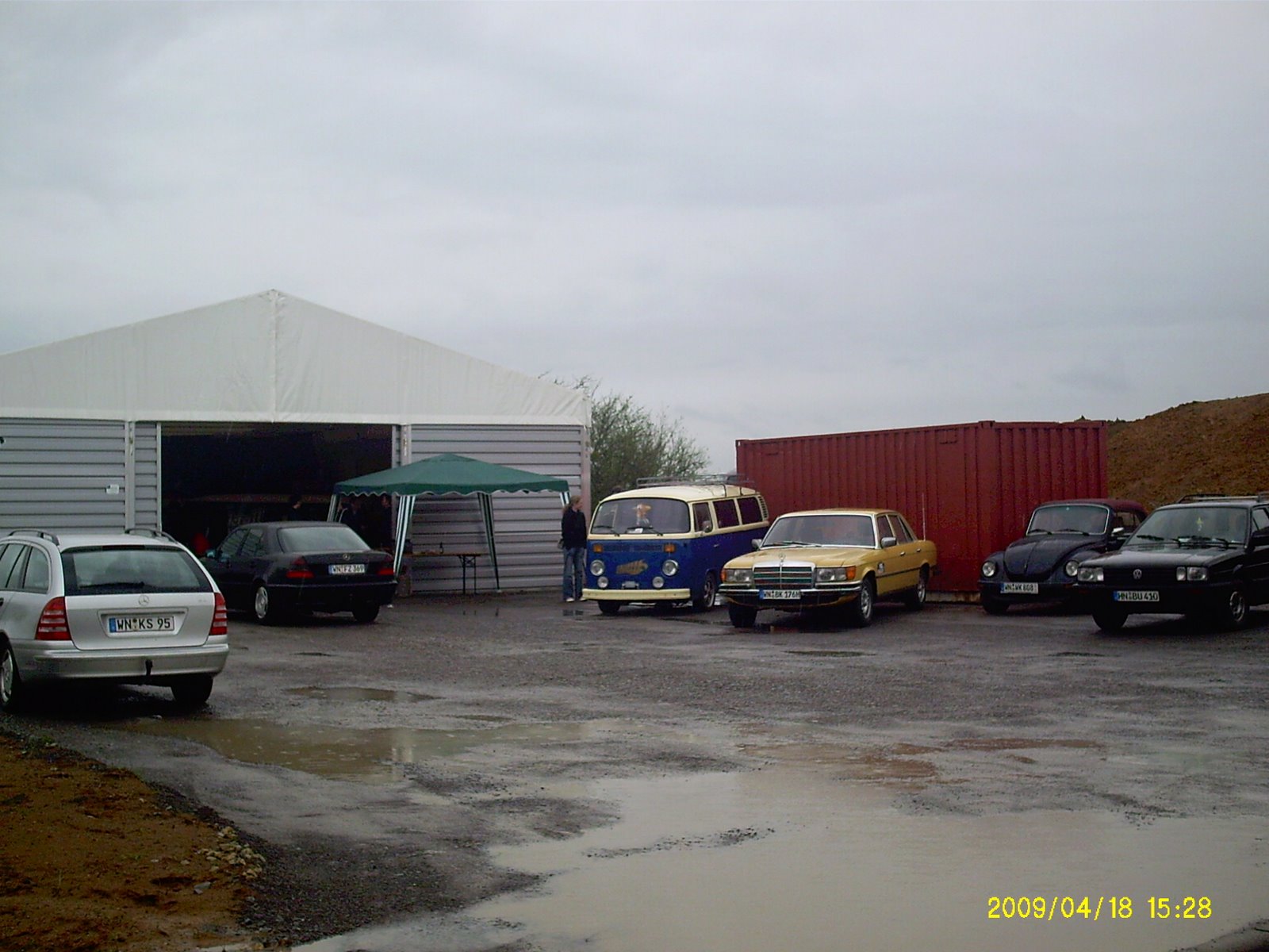 [PICT0010.JPG]