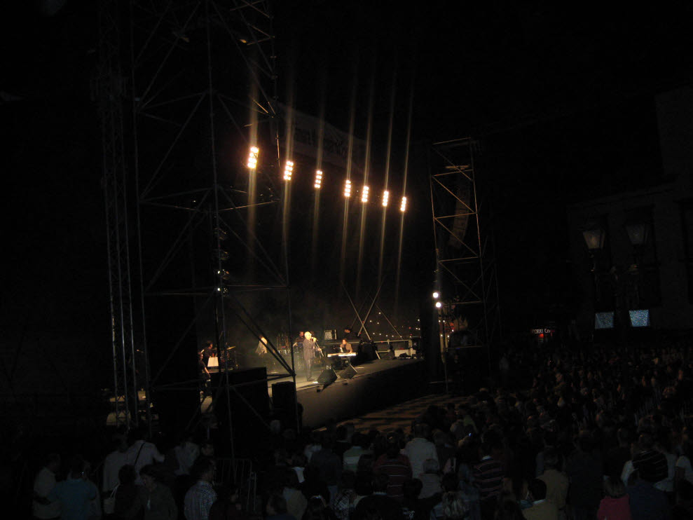 [IMG_1976.JPG]