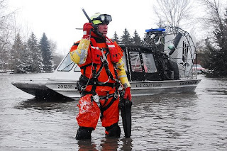 united states coast guard rescue swimmers