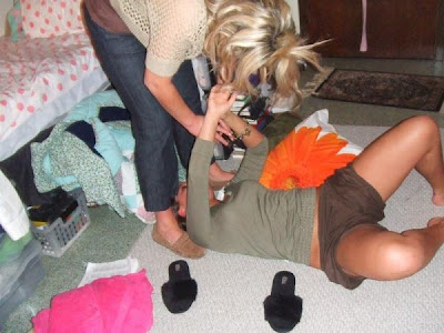 Fun Lol Pics: 50 Passed Out Girl Pics