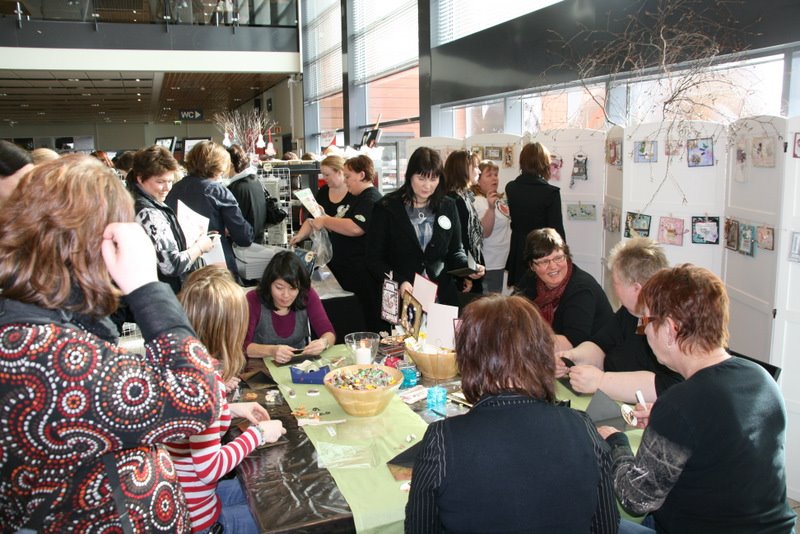 [messe+003.JPG]