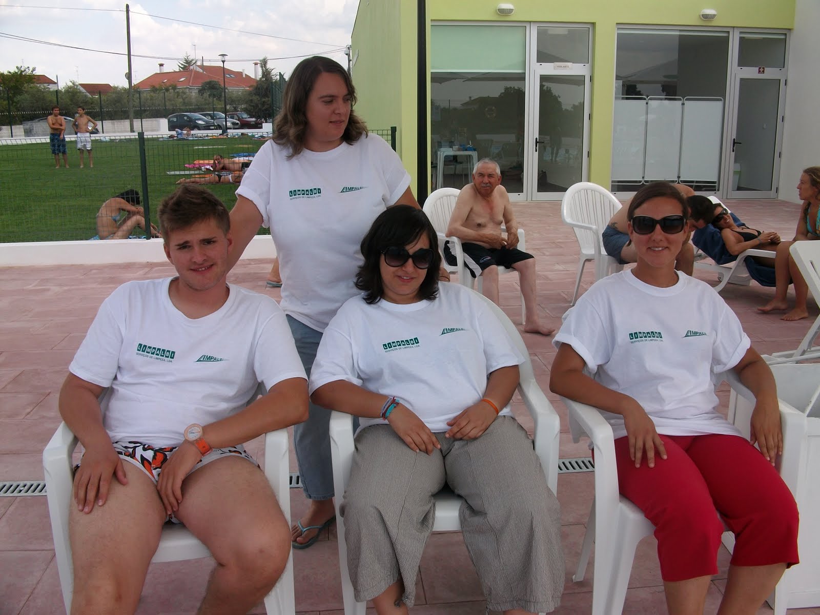 [recepc+piscina.JPG]