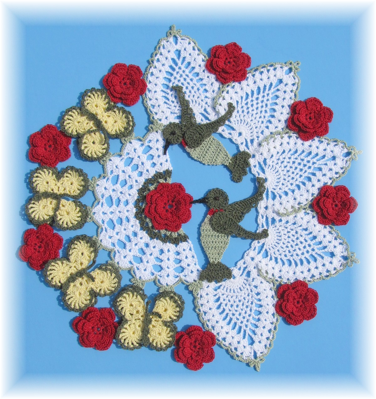 BellaCrochet: Hummingbird and Roses Doily is Finally Available