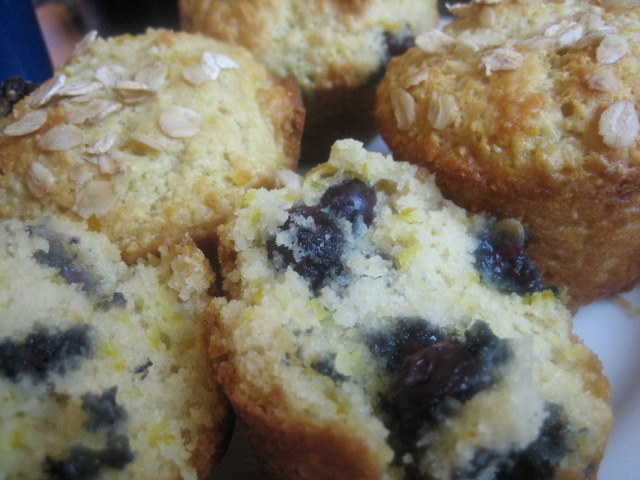 [Okara+lemon+and+blueberry+muffins.JPG]