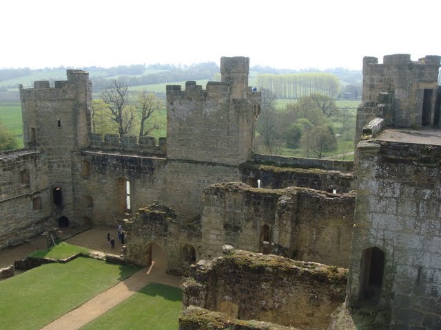 Bodiam Castle ボディアム城 Rust London