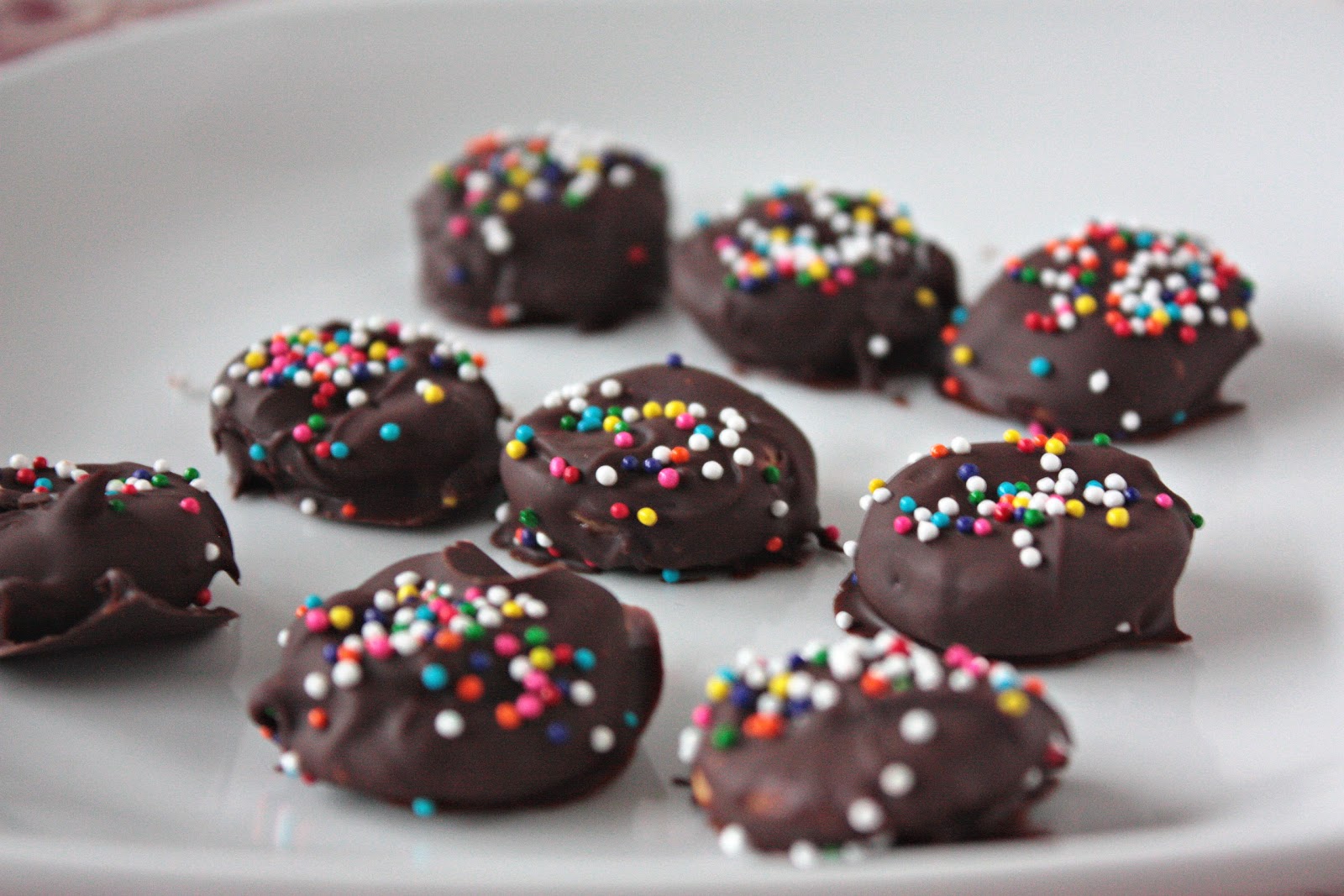 Momma Hen's Kitchen Chocolate Dipped Peanut Butter Crackers