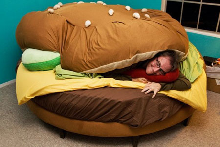 http://4.bp.blogspot.com/_JKeHOeO3wRk/TCCf7y5KCUI/AAAAAAAADWw/lVfGmb95tVU/s1600/bed-sleep.jpg